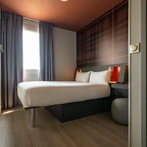 מלון Easyhotel Paris Charles De Gaulle Villepinte Tremblay-en-France